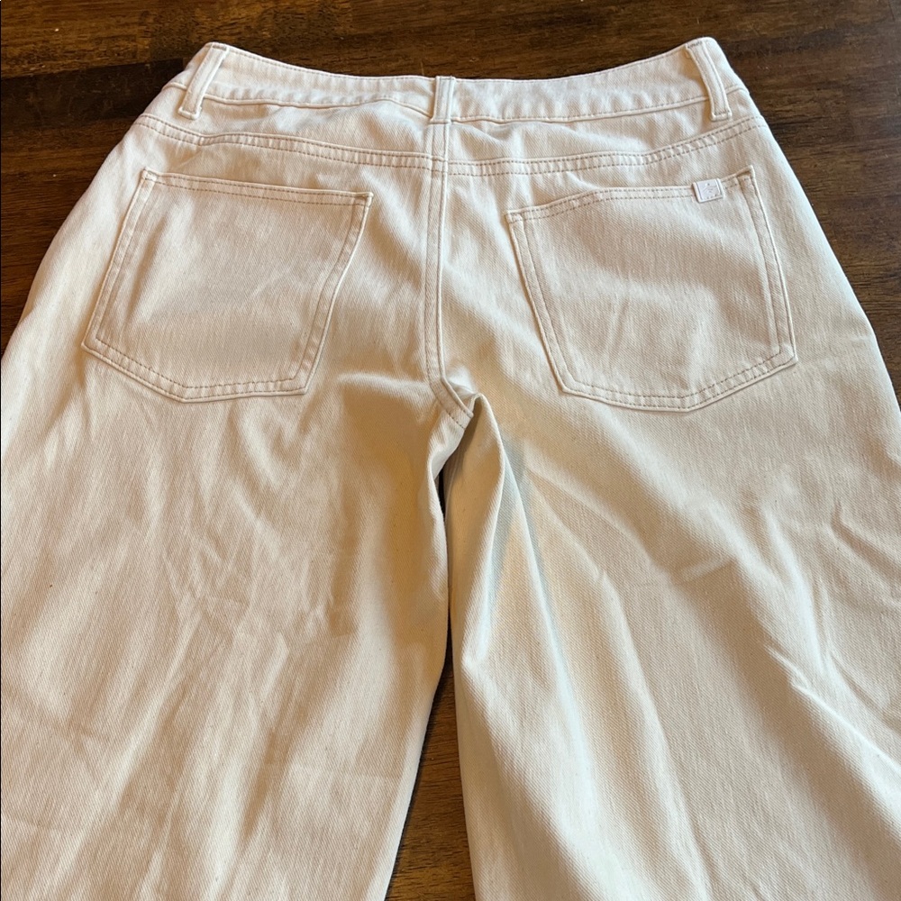 HALARA Cream High-Rise Jeans with Tag - Picture 5 of 6